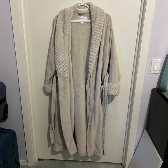 Woman's Cream/Tan Full Length Robe Size XL Soft! Thick! Warm and Cozy! - Picture 7 of 14